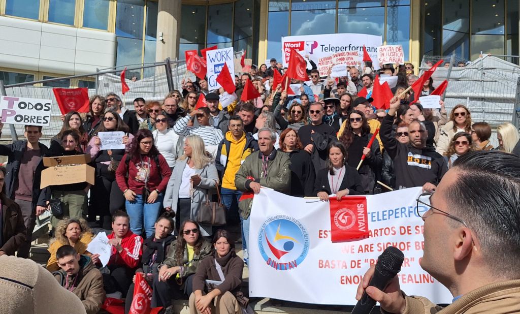 Greve e concentração de trabalhadores da Teleperformance 1